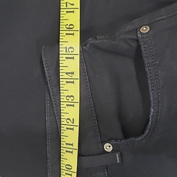 We The Free Jeans Women's sz 31 Black High Rise Loose Leg Distressed Denim Jean - Picture 8 of 10